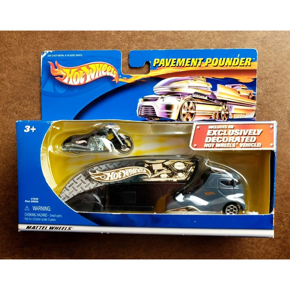 Hot Wheels PAVEMENT POUNDERS CABOVER TRUCK & SCHORCHIN' SCOOTER #47039 Groupe 13